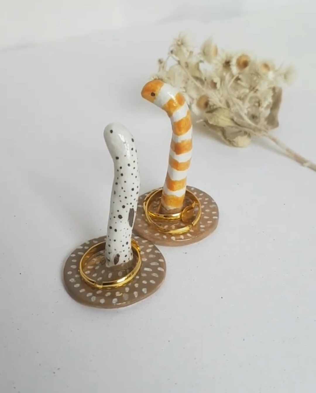 Garden Eels Ring Holders