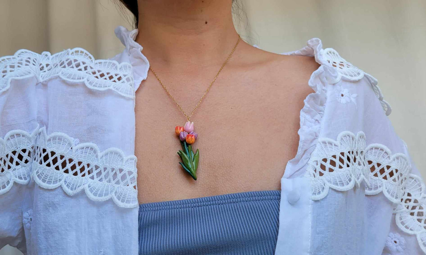 Bouquet Tulips Necklace