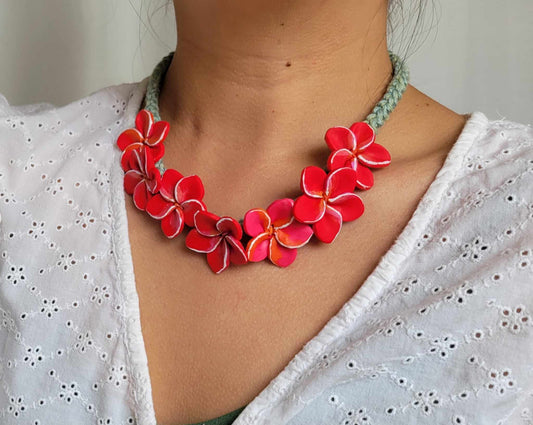 (New) Plumeria Necklace